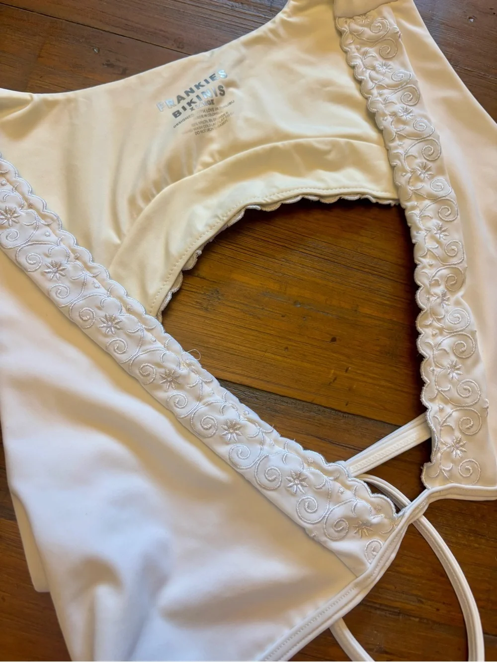 NWOT Frankie’s bikinis white embroidered swim top